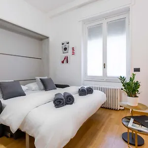 https://exclusive-suite-wi-fi-netflix-near-to-duomo.it-lombardy.com